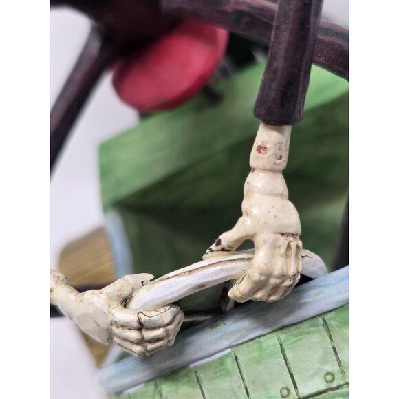 Disney Jim Shore Nightmare Before Christmas "Christmas Delivered" BROKEN BOW TIE - Picture 11 of 16